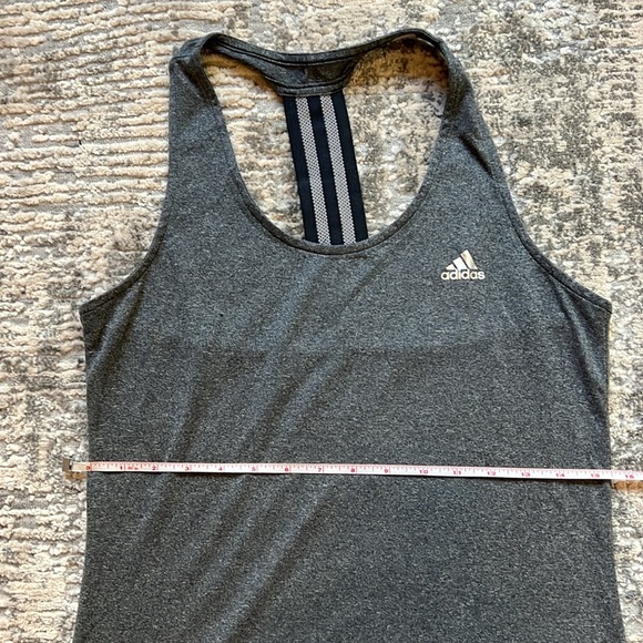 Adidas Gray workout top - Picture 4 of 4